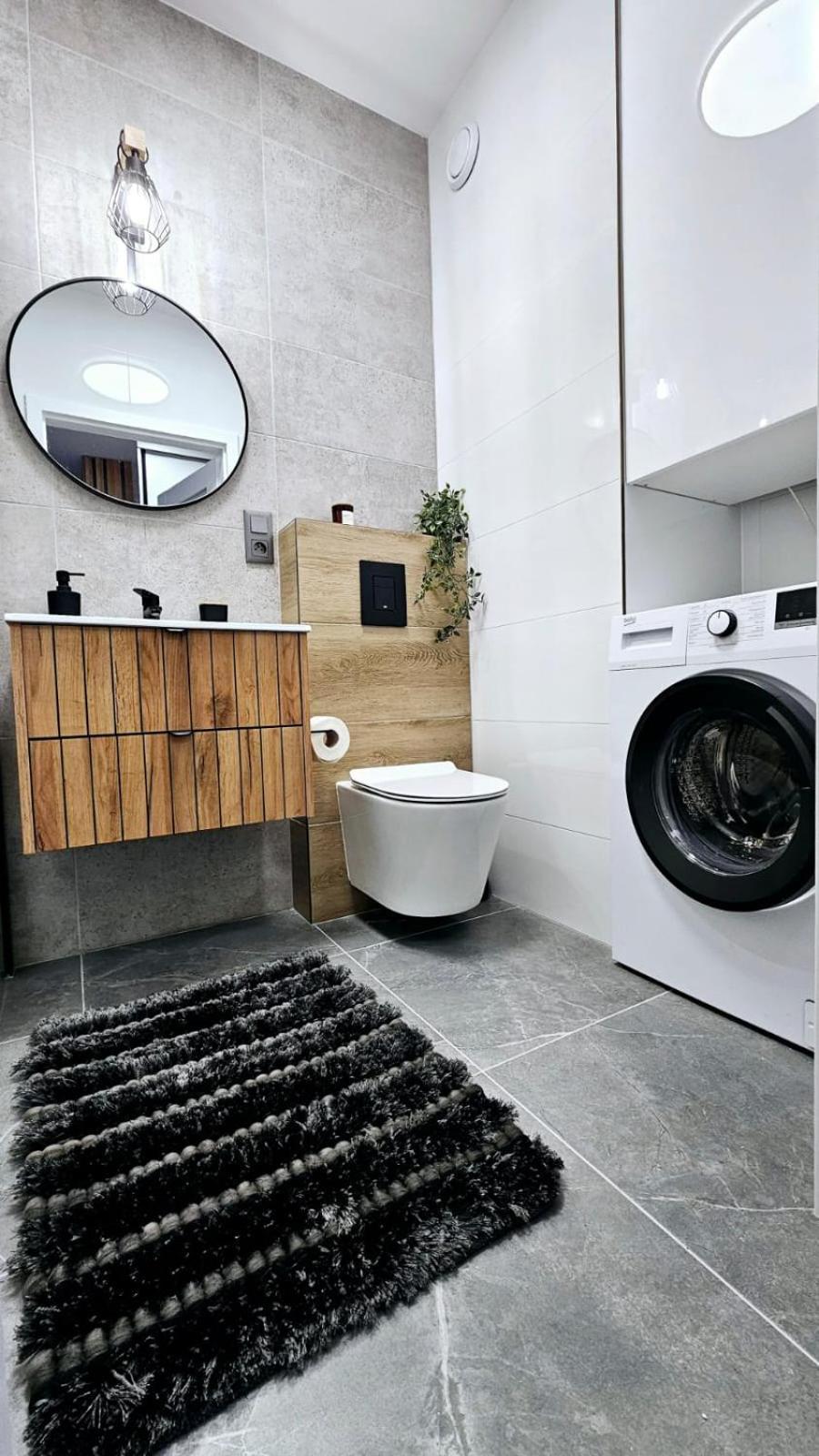 Gold Apartment